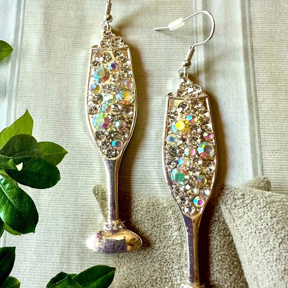 📦 REDUCED! Crystal Embellished Sparkling Silver Champagne Shaped Earrings